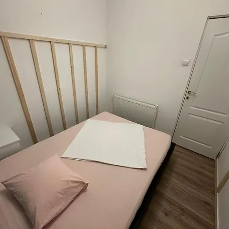 Fancy Old Town شقة بوخارست
